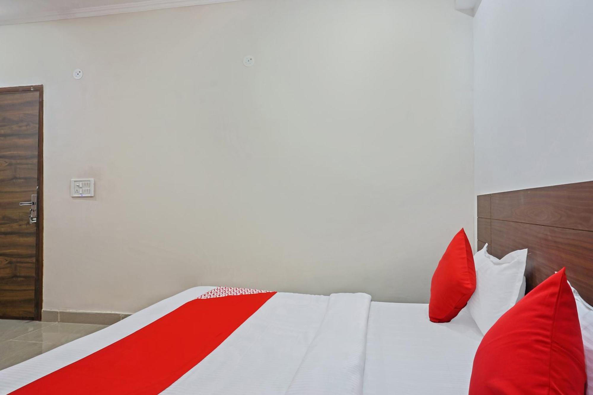 Hotel O Quadis Noida Ngoại thất bức ảnh