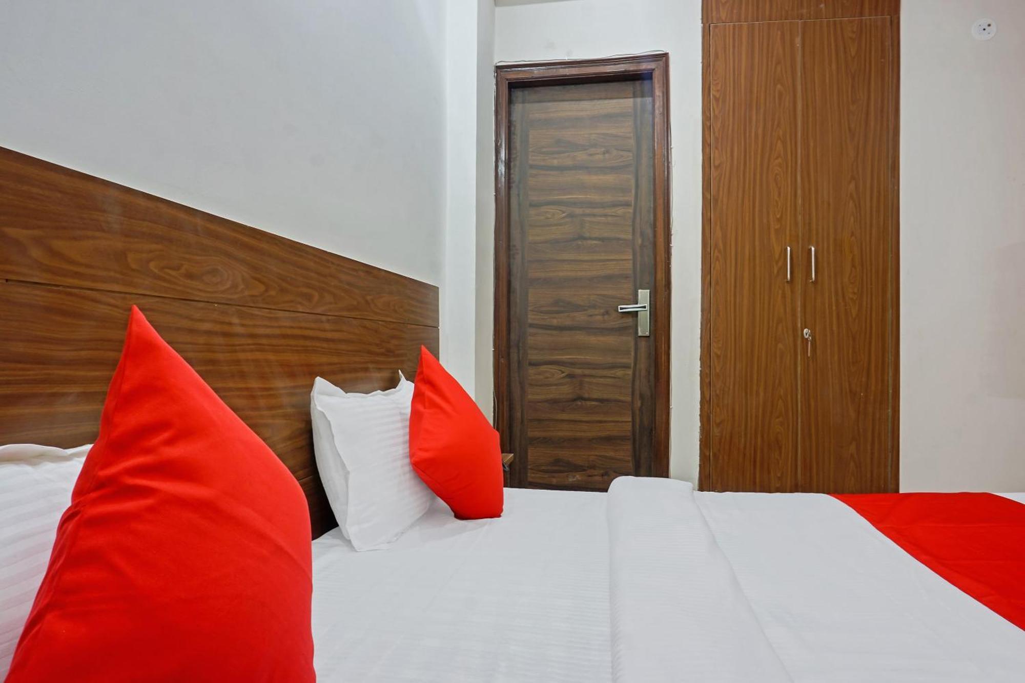 Hotel O Quadis Noida Ngoại thất bức ảnh