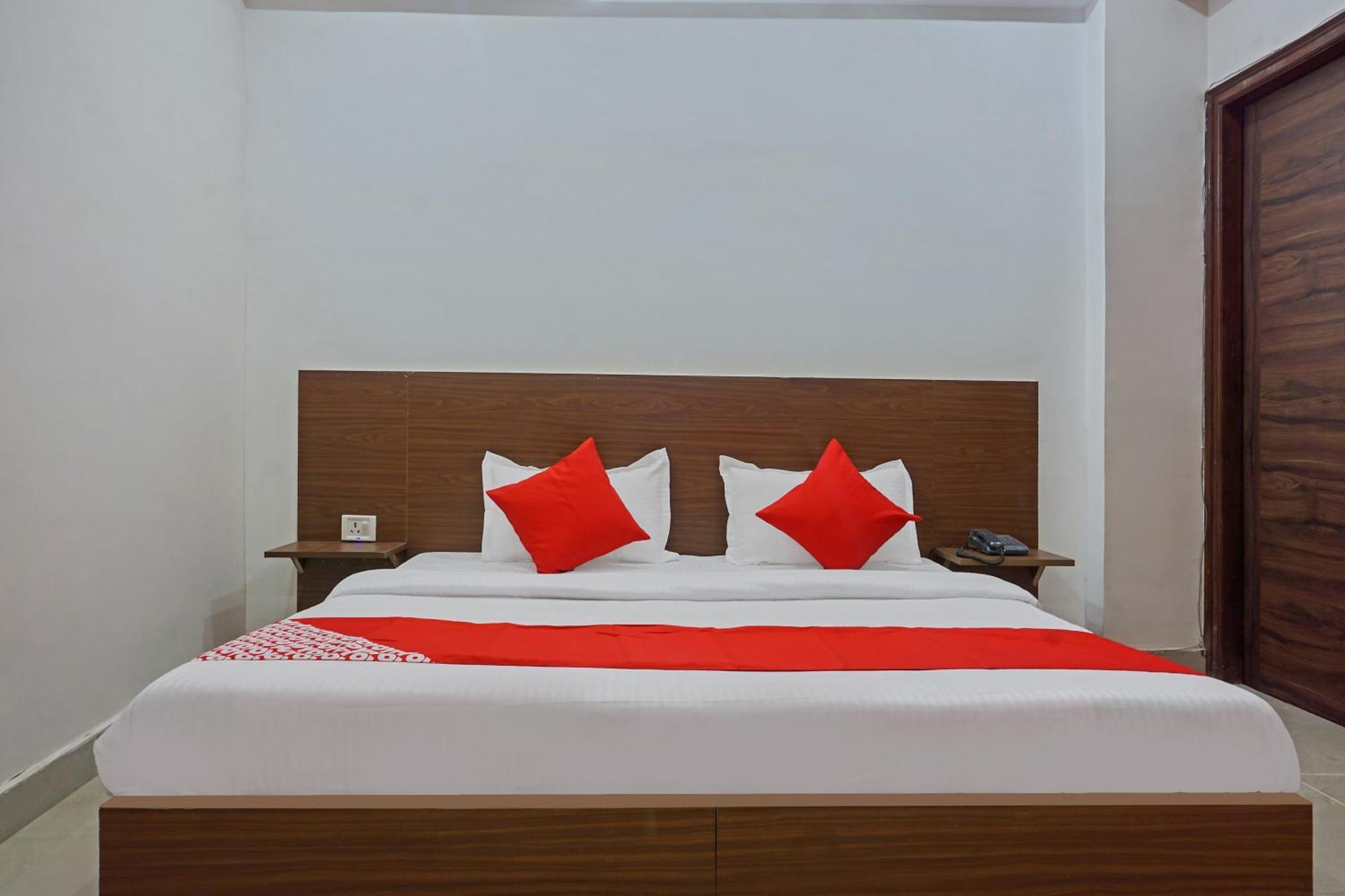 Hotel O Quadis Noida Ngoại thất bức ảnh
